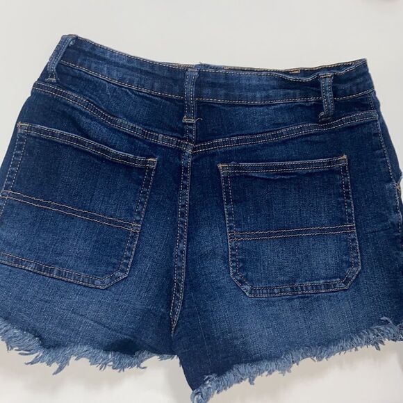 No Boundaries High Rise Shorts Size 9 - Picture 7 of 12